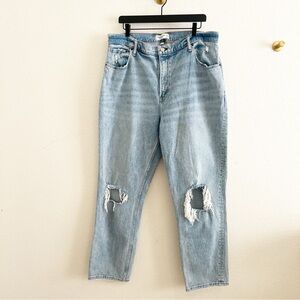 Abercrombie and Fitch 90’s Straight Ultra High Rise Curve Love Jean 18/34